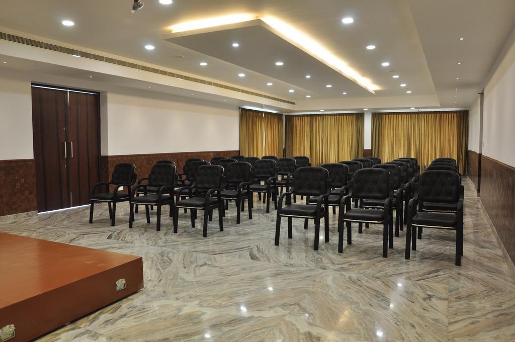 King Paradise Hotel Tiruchirappalli Exterior foto
